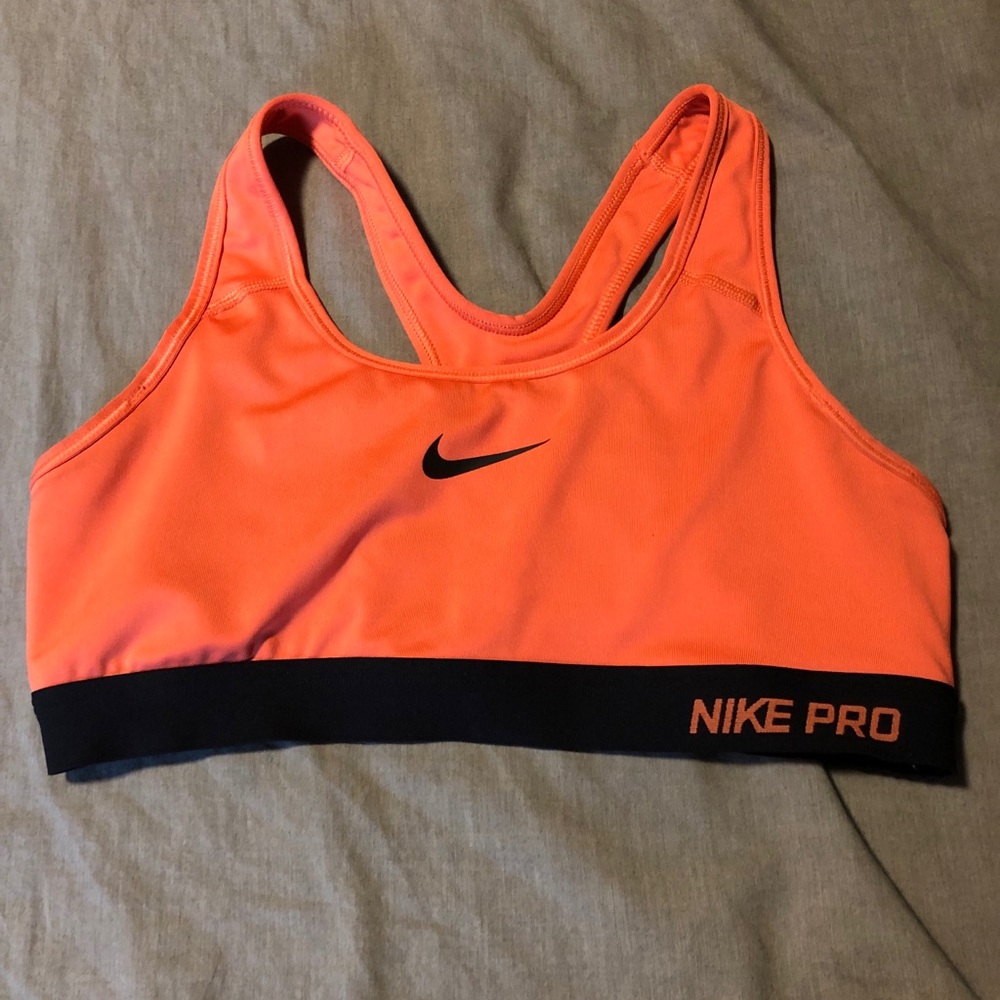 Nike pro sports bra